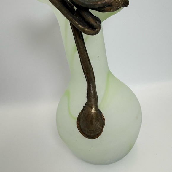 RARE Lime Green White Swirl Frosted Glass Art Vase Unique 3D Art Noveau 8.5” T - Picture 3 of 14